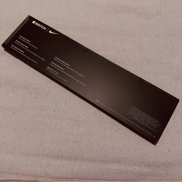 Apple | Accessory | Apple Nike Watch Band | 44M - Picture 2 of 8